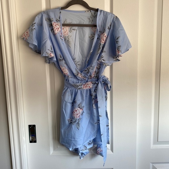 Pants - Blue Floral Faux Wrap Romper, NWOT​​​​​​​​​​​​